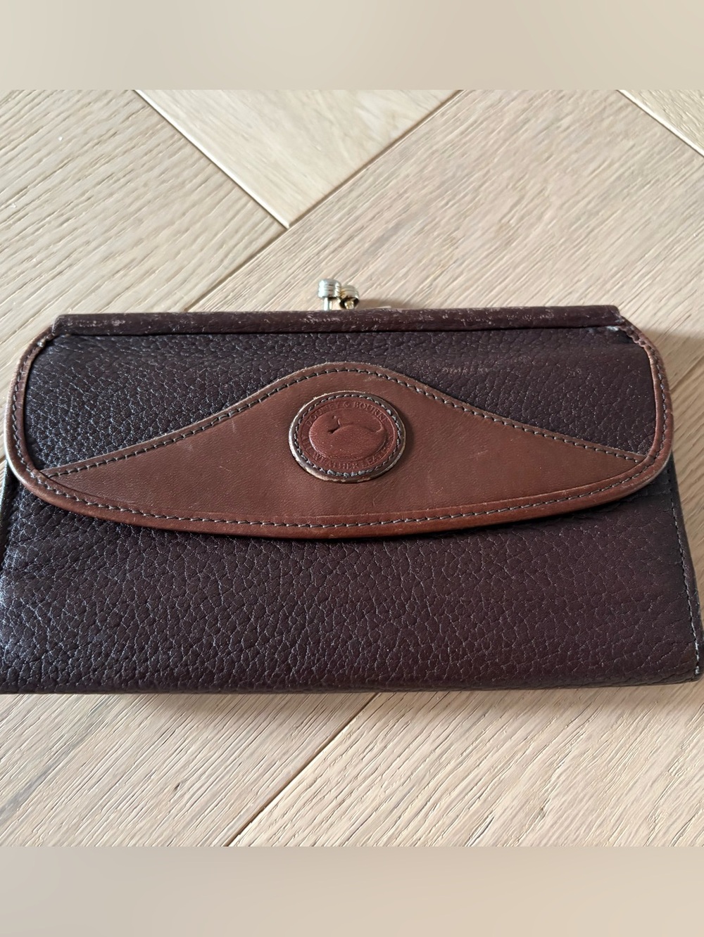 VTG Dooney Bourke Brown Trifold Organizer Wallet Change Purse Pebbled Leather